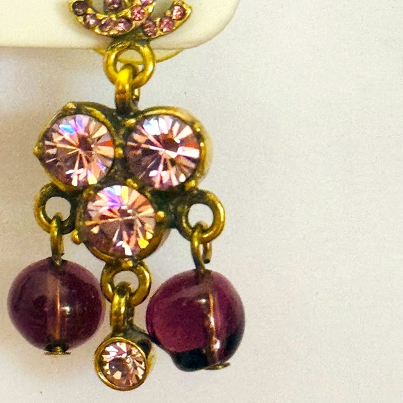 2004 CHANEL Gripoix Fall/Winter Dangle Pink Crystal Amethyst Bead Earrings - Picture 2 of 10